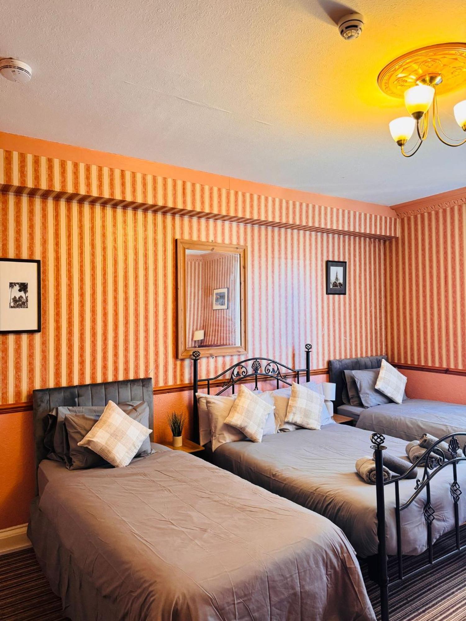 Edinburgh Travel Guest House Kültér fotó