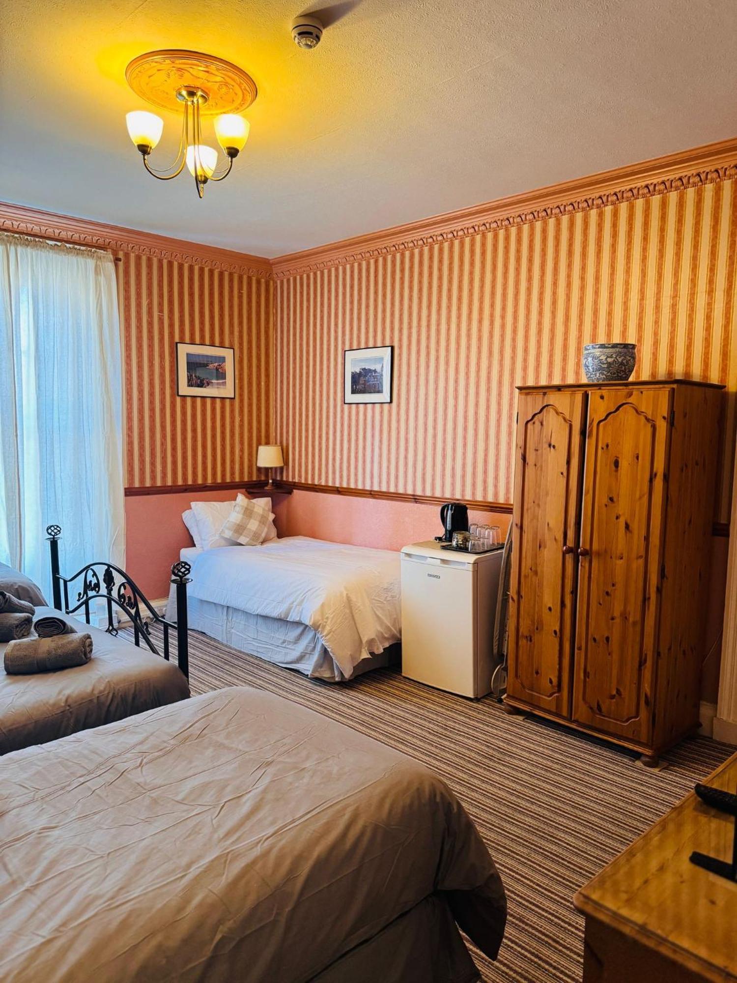 Edinburgh Travel Guest House Kültér fotó