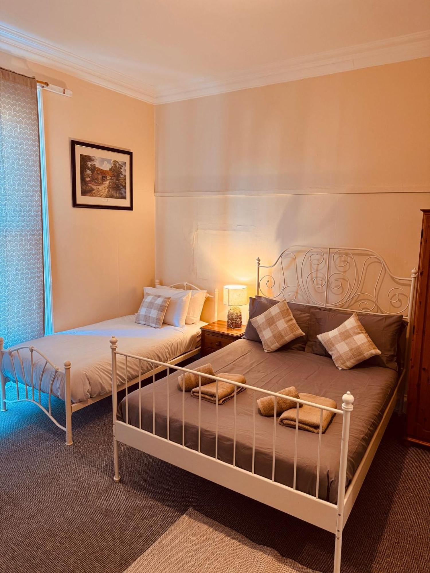 Edinburgh Travel Guest House Kültér fotó