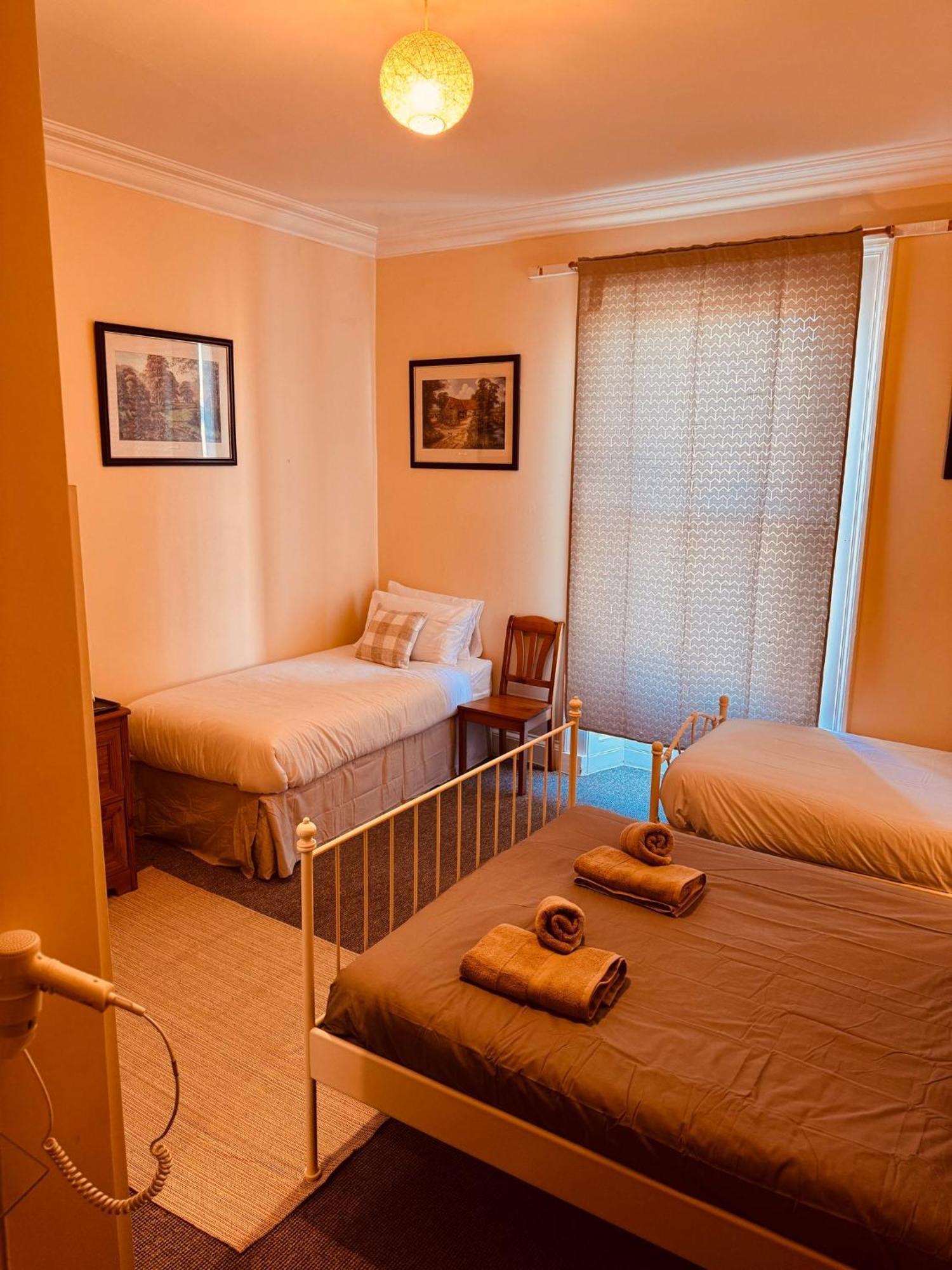 Edinburgh Travel Guest House Kültér fotó