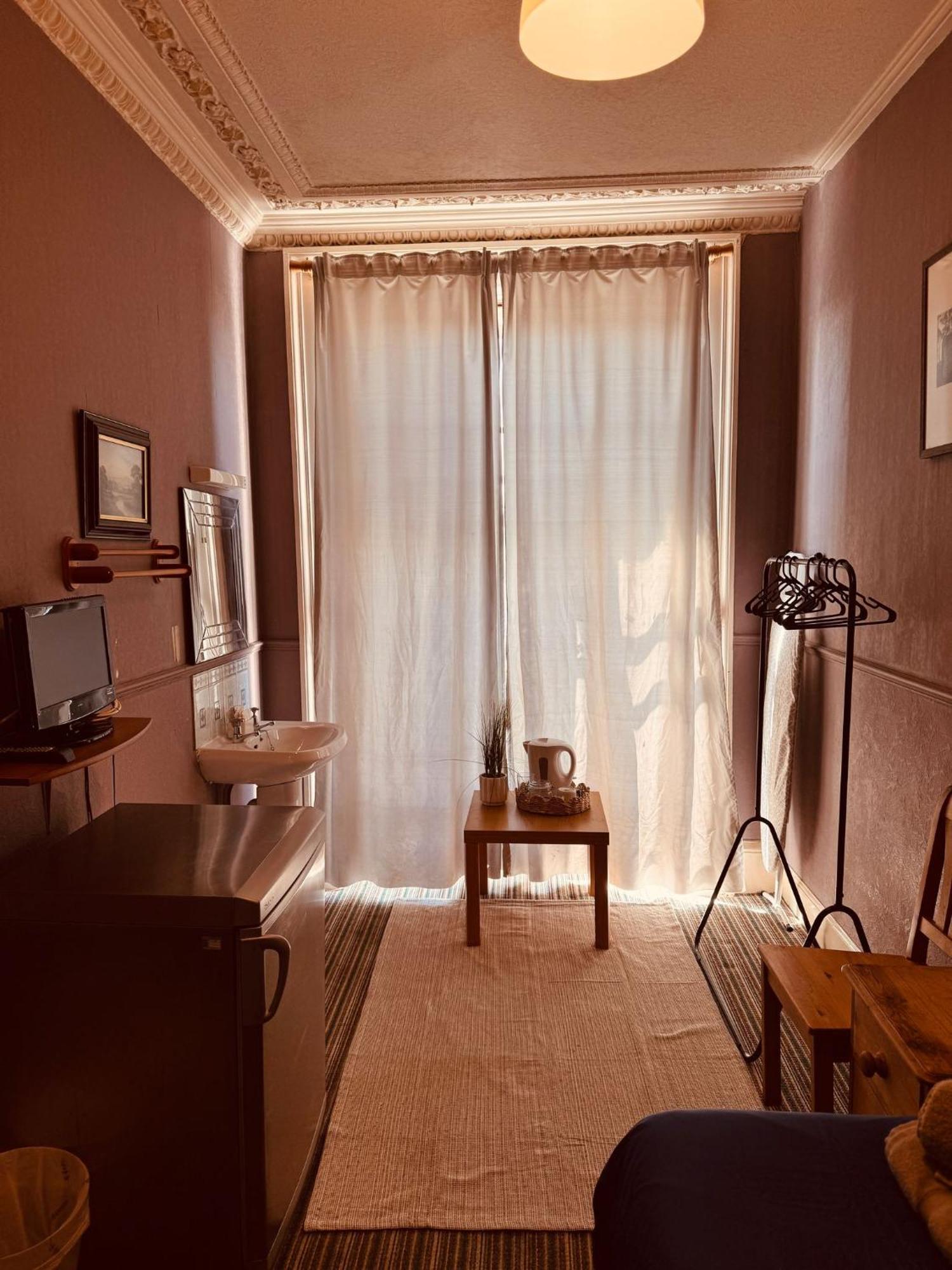 Edinburgh Travel Guest House Kültér fotó