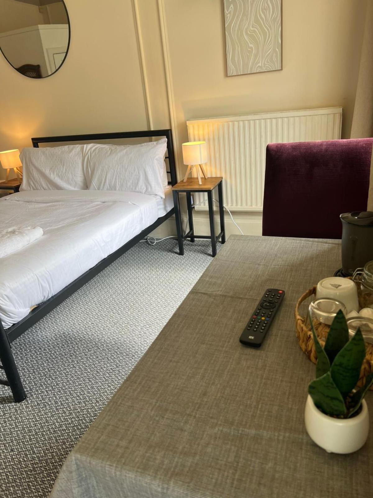 Edinburgh Travel Guest House Kültér fotó